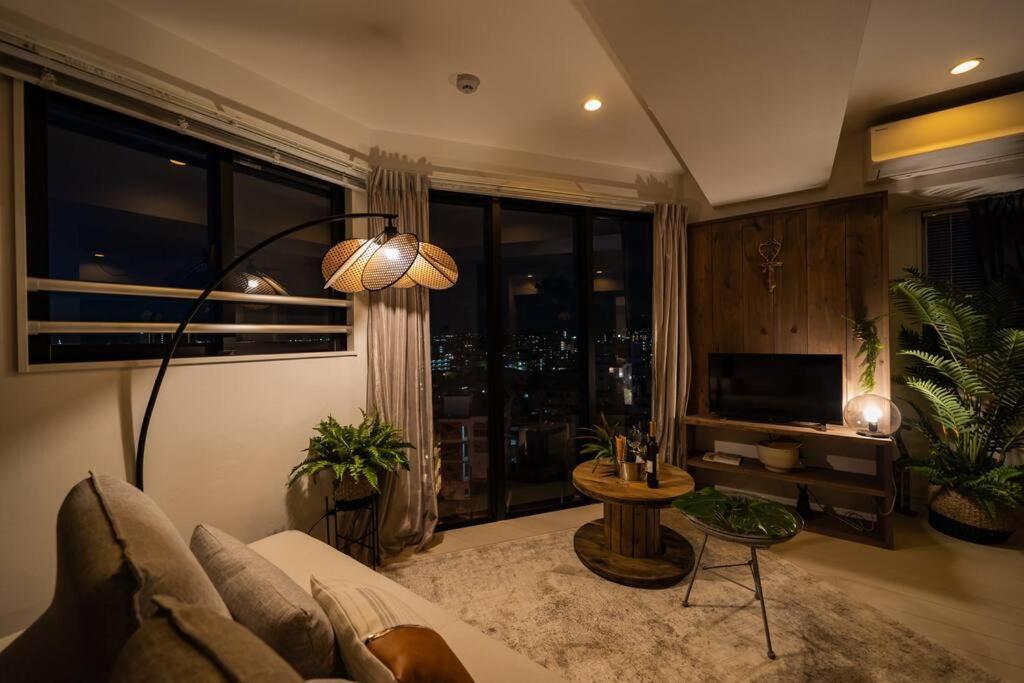 The Penthouse Ginowan Διαμέρισμα Urasoe Εξωτερικό φωτογραφία