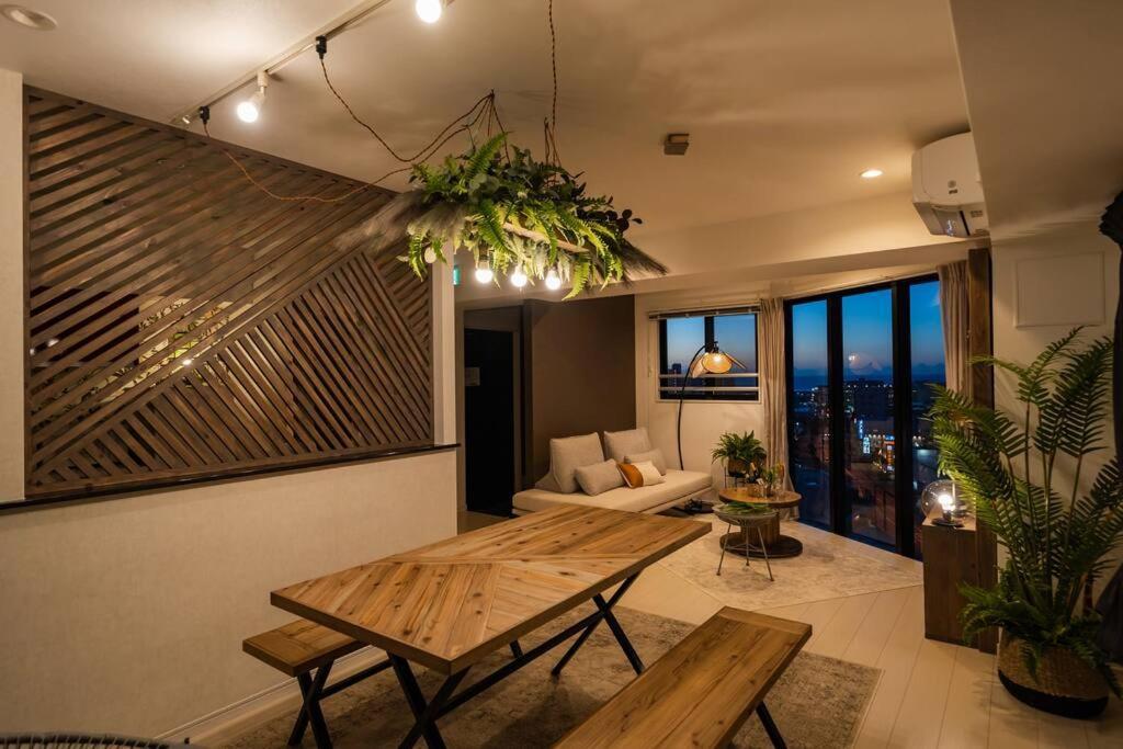 The Penthouse Ginowan Διαμέρισμα Urasoe Εξωτερικό φωτογραφία
